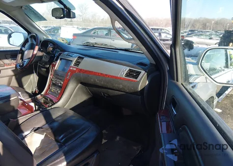 2011 Cadillac Escalade Luxury from USA, damaged, VIN 1GYS4BEF6BR164464